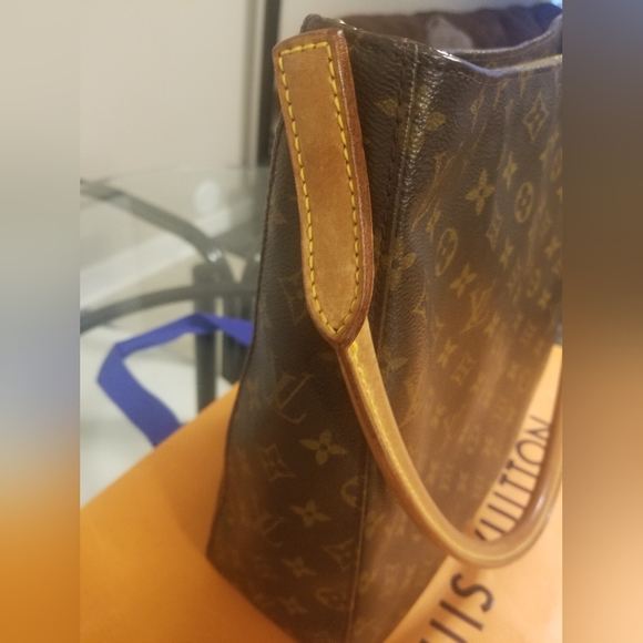 ❌‼️SOLD‼️❌ - 💯Authentic LV Looping GM - Vintage Mono - Picture 4 of 13